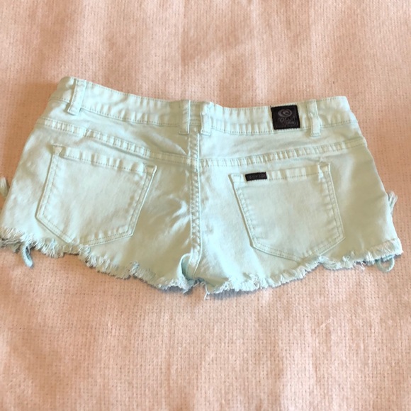 Rip curl 🌊 jean booty shorts size 5 - Picture 3 of 3